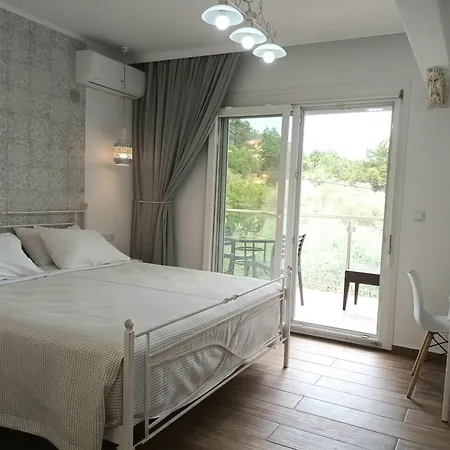 Olive Garden Villas And Apartments Chrysi Ammoudia Room photo